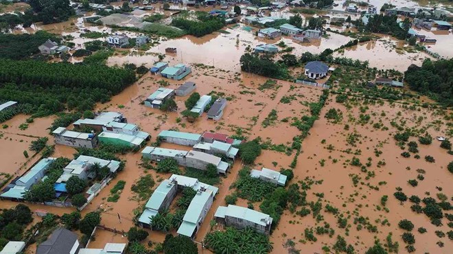 Tin tối 29/10: Trường đại học đầu tiên công bố mức thưởng Tết Nguyên đán 2025; Mưa lớn ở miền Trung còn kéo dài đến khi nào?- Ảnh 3.