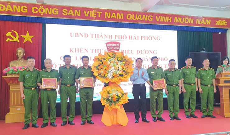 Chi tiết vụ đại ca đất cảng Bình &quot;đen&quot; nổ súng thanh trừng &quot;đối thủ&quot;- Ảnh 3.