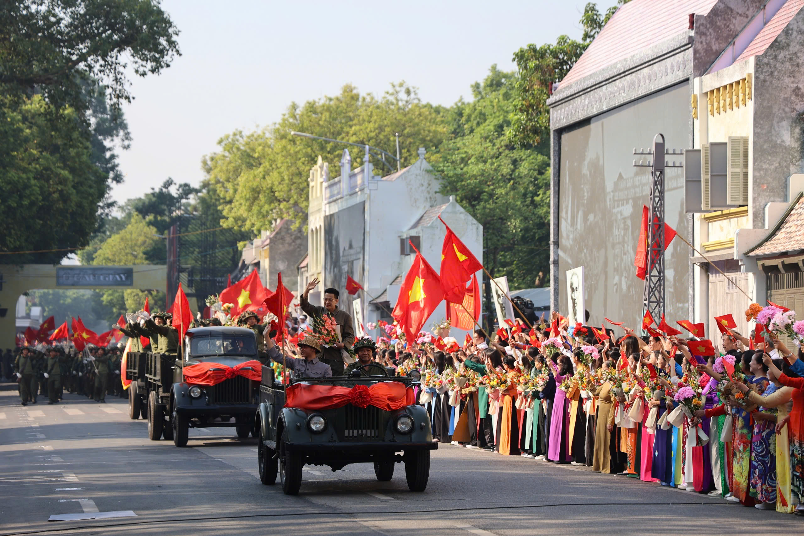 ha-noi-ngay-hoi-vi-hoa-binh-2-17281972011291364897959.jpg