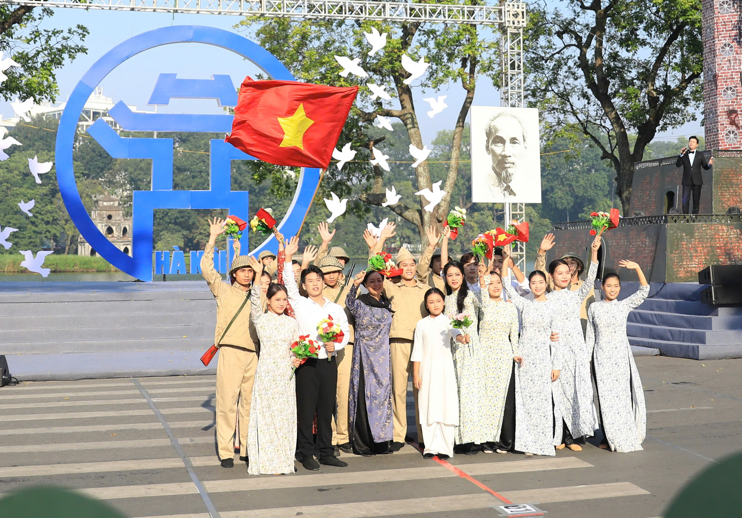 Mãn nhãn với những hình ảnh hùng tráng trong 'Ngày hội Văn hóa vì Hòa bình'- Ảnh 15.