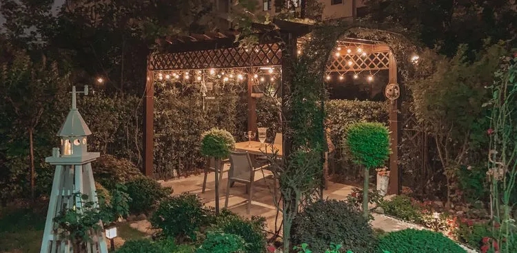 Cặp đôi dành 1 một năm để biến khoảng sân 120m2 thành một khu vườn xinh đẹp và lãng mạn- Ảnh 13. Cặp đôi dành 1 một năm để biến khoảng sân 120m2 thành một khu vườn xinh đẹp và lãng mạn- Ảnh 13.