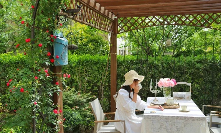Cặp đôi dành 1 một năm để biến khoảng sân 120m2 thành một khu vườn xinh đẹp và lãng mạn- Ảnh 6. Cặp đôi dành 1 một năm để biến khoảng sân 120m2 thành một khu vườn xinh đẹp và lãng mạn- Ảnh 6.