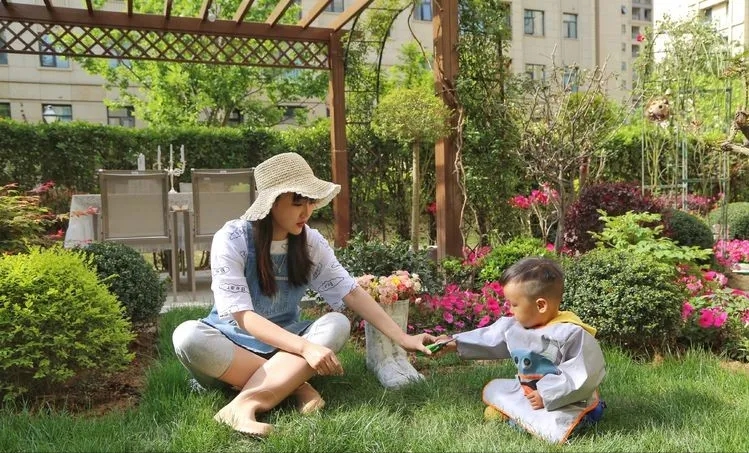Cặp đôi dành 1 một năm để biến khoảng sân 120m2 thành một khu vườn xinh đẹp và lãng mạn- Ảnh 8. Cặp đôi dành 1 một năm để biến khoảng sân 120m2 thành một khu vườn xinh đẹp và lãng mạn- Ảnh 8.