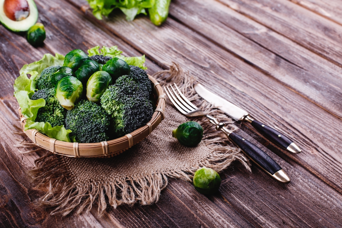 fresh-healthy-food-wooden-bowl-with-broccoli-brussel-sprouts-olive-oil-green-pepper-1696893702-1731894928504-1731894929307631884241.jpg