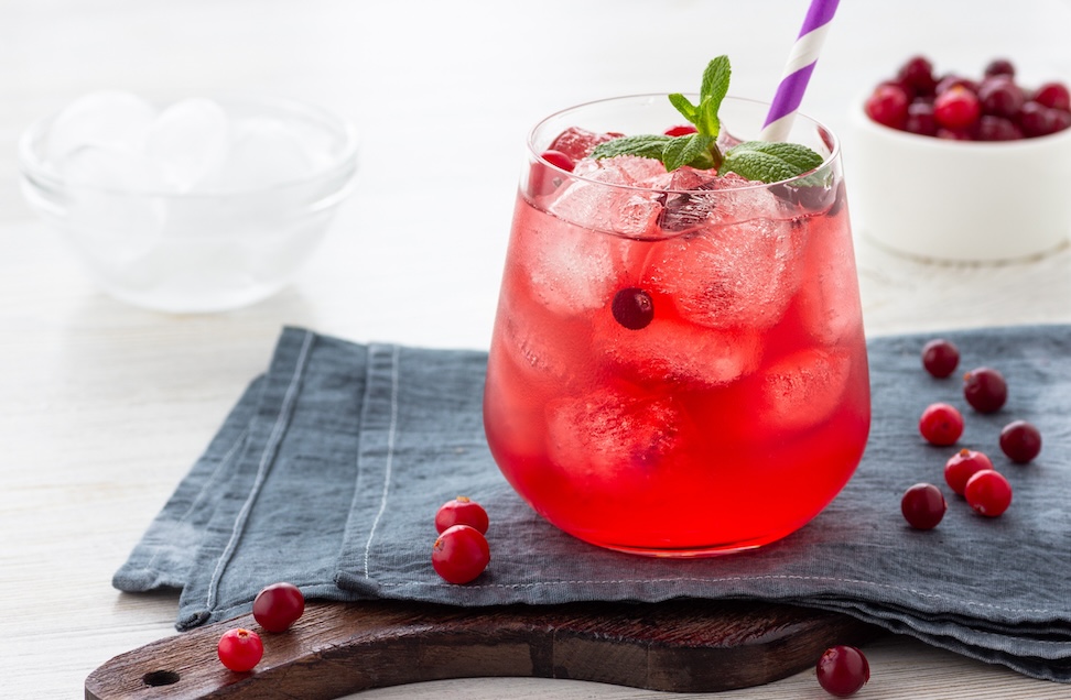 gettyimages-cranberry-juice-cocktail-dmitriiivanov-02793112410974515005450-1731896286385-17318962878041276465952.jpg