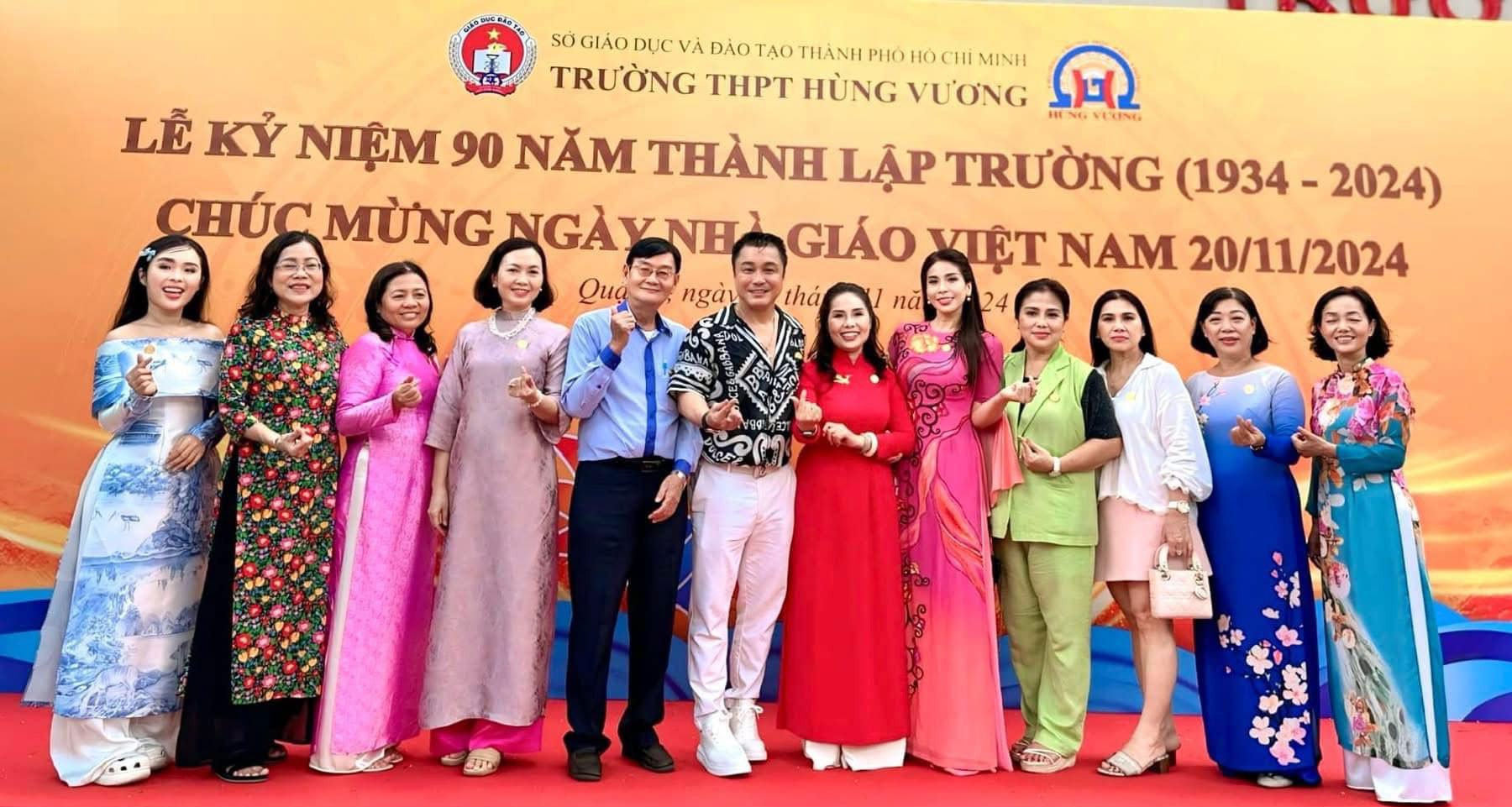 Sao Việt ngày 20/11: Những người thầy đặc biệt của NSND Tấn Minh, NSƯT Chiều Xuân - Ảnh 9.