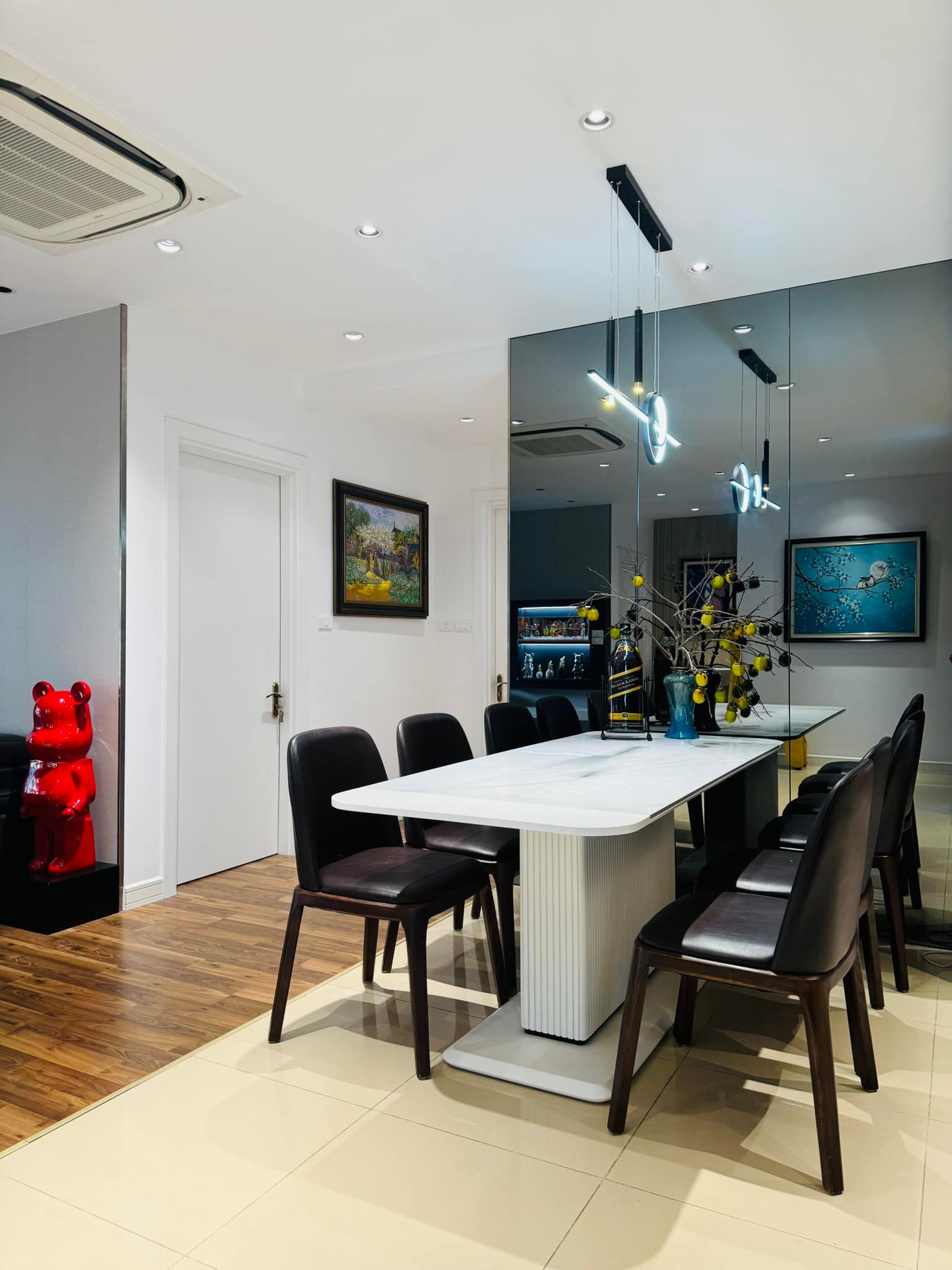 B&ecirc;n trong căn hộ 10 tỷ đồng của L&yacute; To&eacute;t phim Độc Đạo, gia chủ h&eacute; lộ kh&ocirc;ng gian "bất khả x&acirc;m phạm"- Ảnh 5.