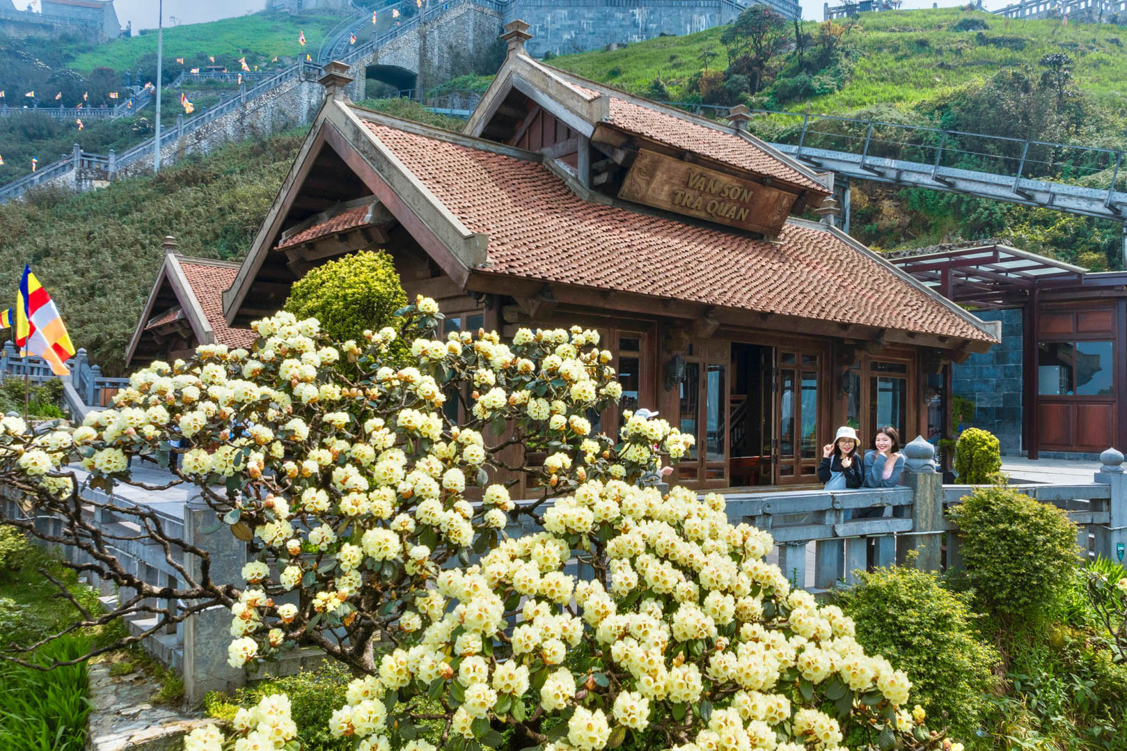 Đỉnh Fansipan xuất hiện băng tuyết - Ảnh 3. Đỉnh Fansipan xuất hiện băng tuyết - Ảnh 3.