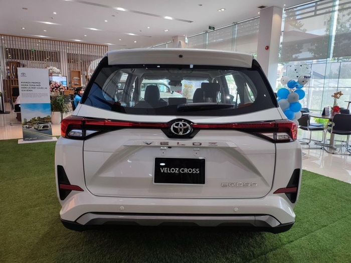 Giá lăn bánh Toyota Veloz Cross mới nhất rẻ hiếm thấy, Mitsubishi Xpander lo bị soán ngôi doanh số- Ảnh 5.