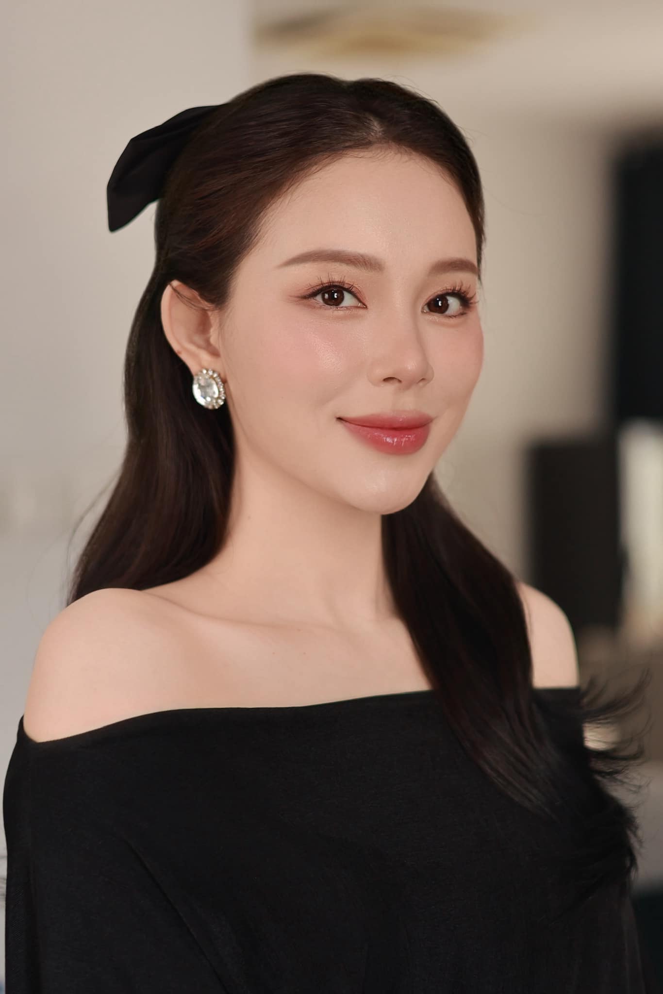 Vẻ đẹp trong veo của nàng dâu hào môn Linh Rin  - Ảnh 4.