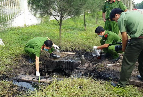 Có hệ thống xử lý chất thải không dùng mà xả thẳng ra môi trường - Ảnh 1.