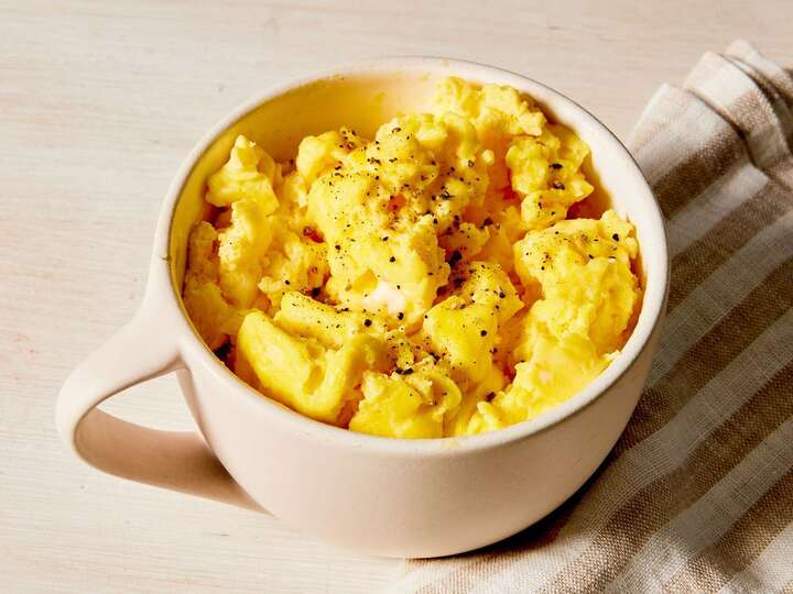 257530-scrambled-eggs-in-a-mug-ddmfs-4x3-7-330a17f33cb9490b89f93943e89d54ad-14591727-1731036877790-1731036877952992961043.jpg