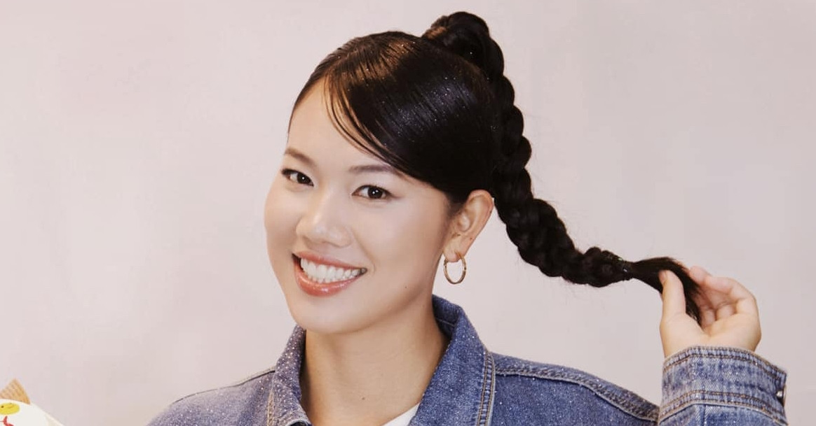 &Aacute;nh Vi&ecirc;n khoe vẻ đẹp "lạ" trong ng&agrave;y sinh nhật