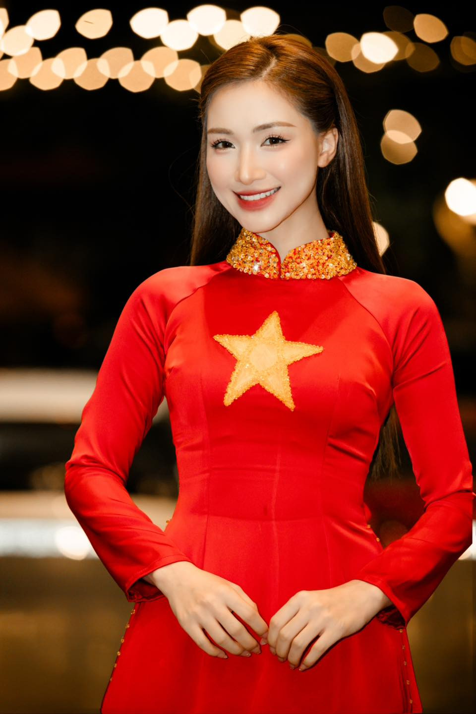 5 bà mẹ đơn thân nổi tiếng giàu có của showbiz Việt - Ảnh 1.