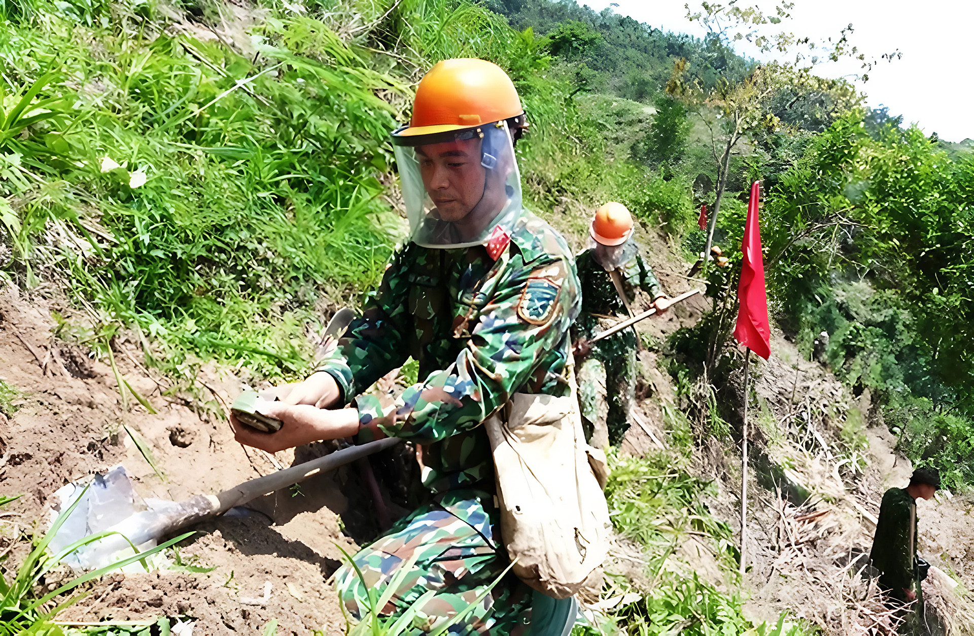 Chính sách mới: Chính thức tăng tuổi nghỉ hưu cho sĩ quan Quân đội - Ảnh 2.