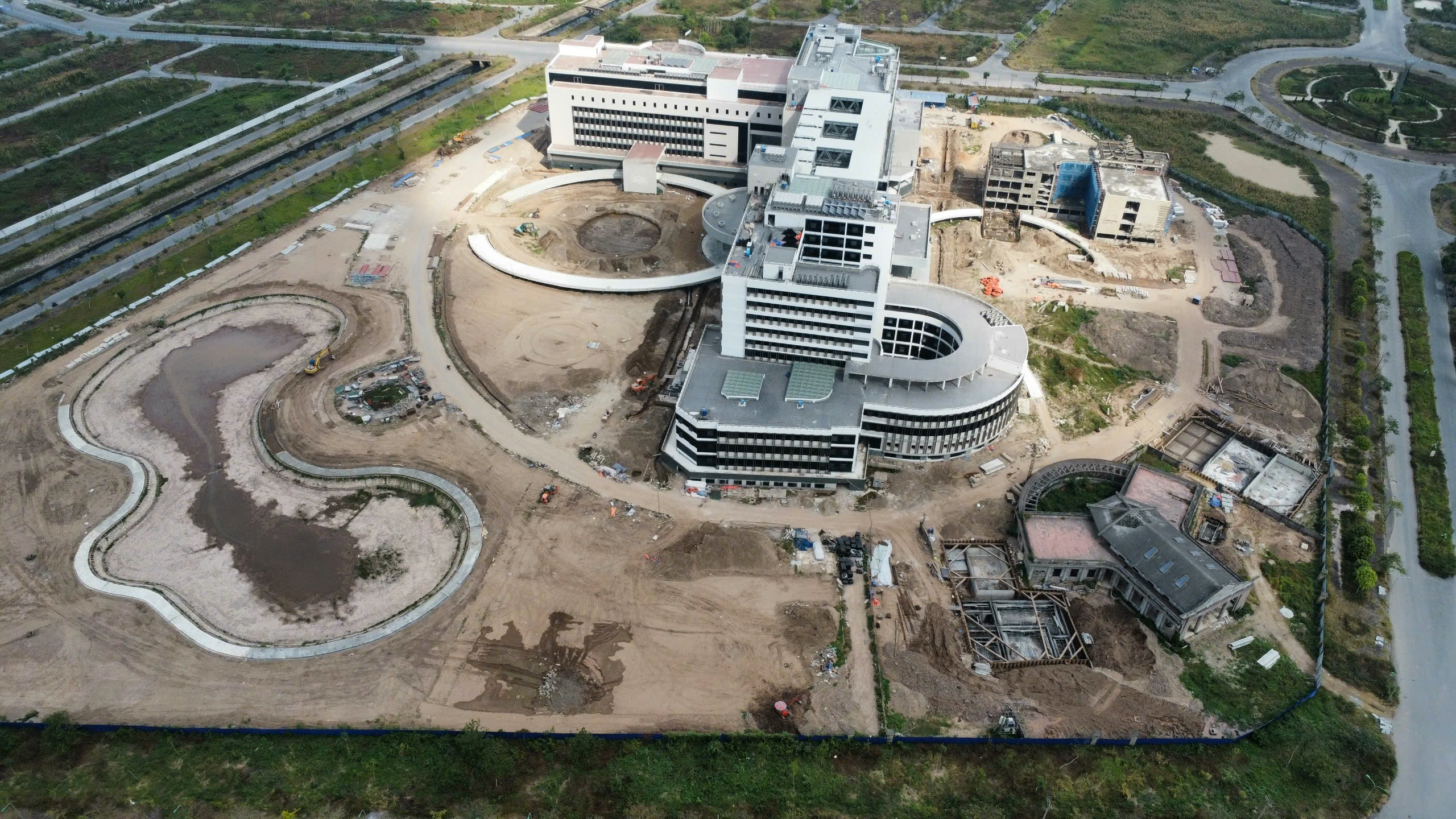 Quy mô 'hoành tráng' của Bệnh viên Đa khoa 700 giường Nam Định sau 18 năm thi công- Ảnh 7.