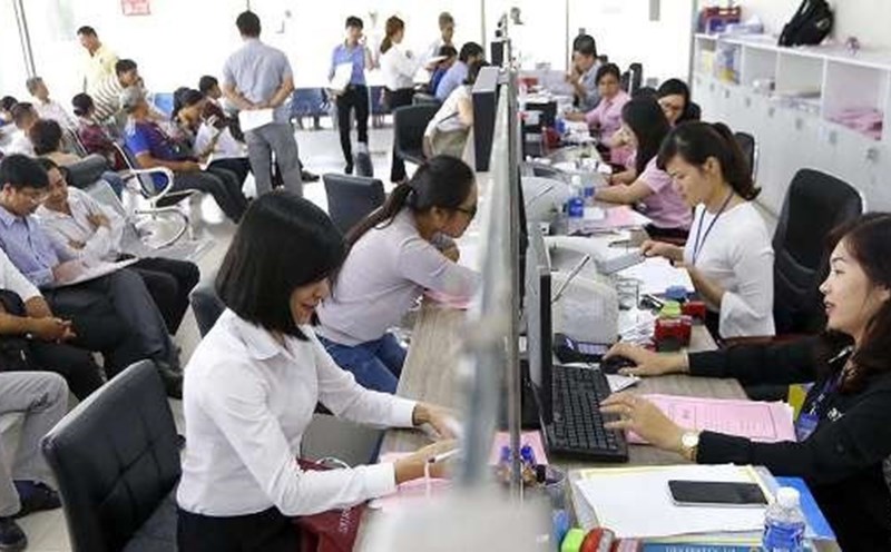 Bảng lương cán bộ, công chức, viên chức và lực lượng vũ trang mới nhất hiện nay- Ảnh 2.