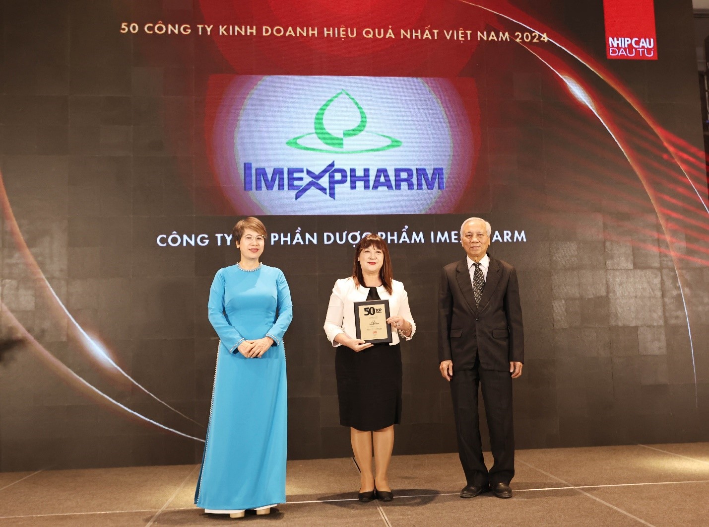 Imexpharm tiếp tục được vinh danh trong Top 50 Công ty Kinh doanh Hiệu quả nhất Việt Nam năm 2024- Ảnh 1.