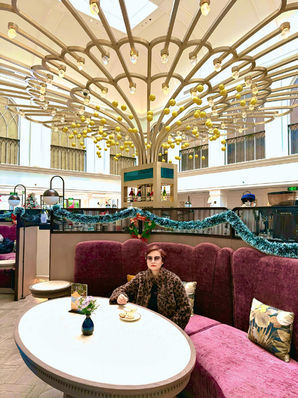 Mẹ ruột nữ diễn viên giàu nhất miền Bắc trẻ đẹp như thế nào mà ai cũng dành lời khen?- Ảnh 3.