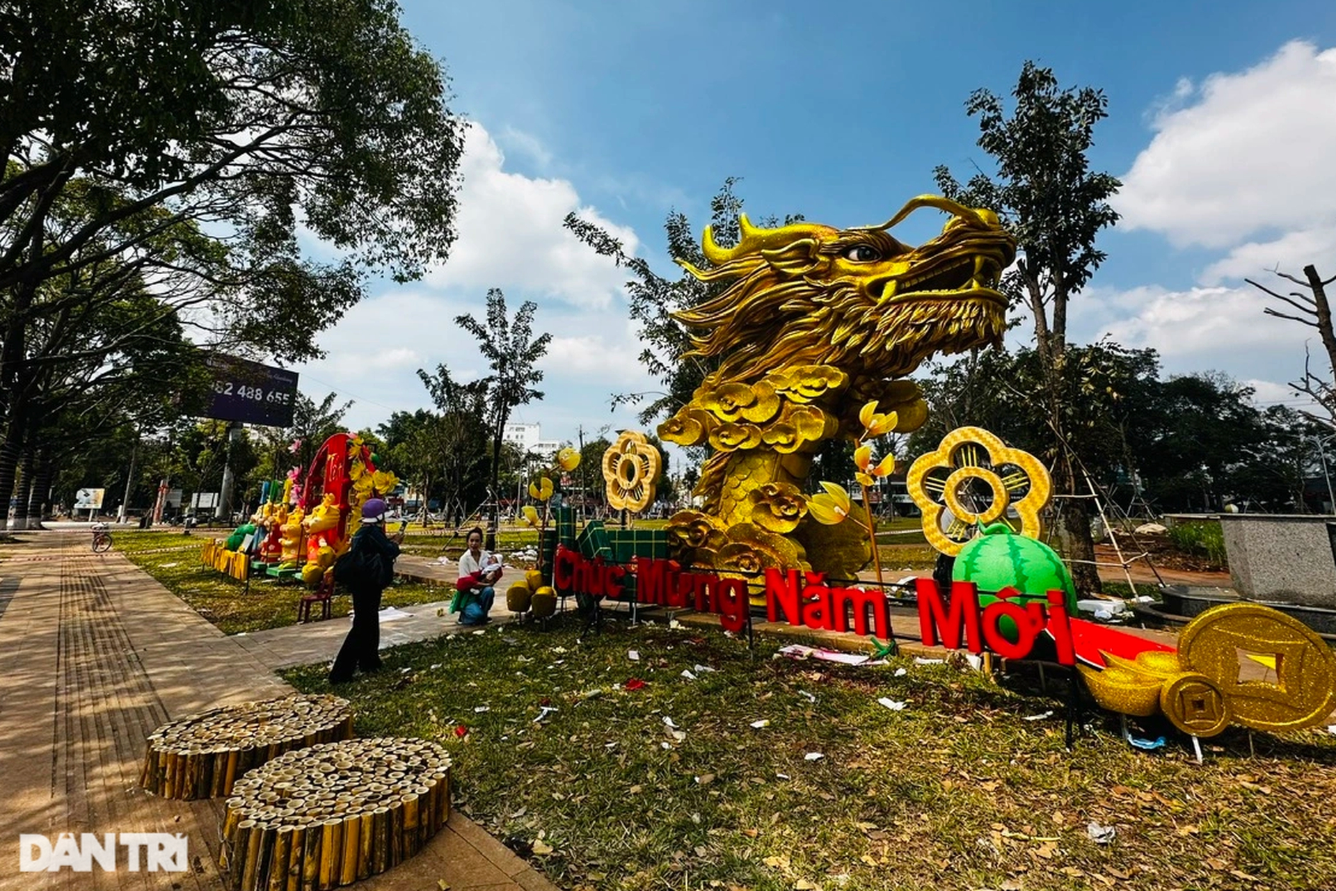 Chiêm ngắm linh vật rồng 'ôm trọn đất trời' ở phố núi Đắk Lắk dài 16m - Ảnh 9.