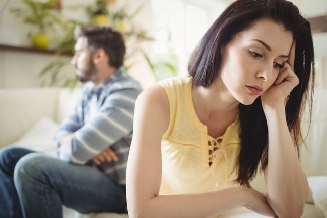 Nghe tiếng "choang", tôi chạy ra thì thấy chồng ném chậu lan hồ điệp vỡ tan hoang dưới nền gạch - Ảnh 1. Nghe tiếng "choang", tôi chạy ra thì thấy chồng ném chậu lan hồ điệp vỡ tan hoang dưới nền gạch - Ảnh 1.