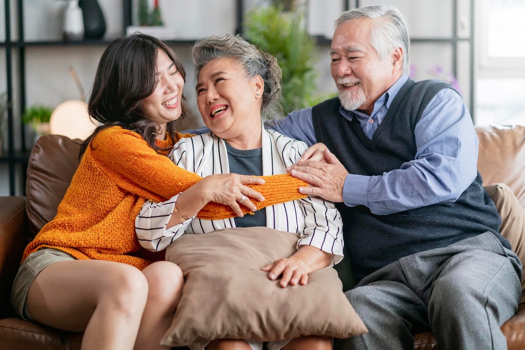 Còn cha, còn mẹ tức là còn xuân, còn Tết - Ảnh 1. Còn cha, còn mẹ tức là còn xuân, còn Tết - Ảnh 1.