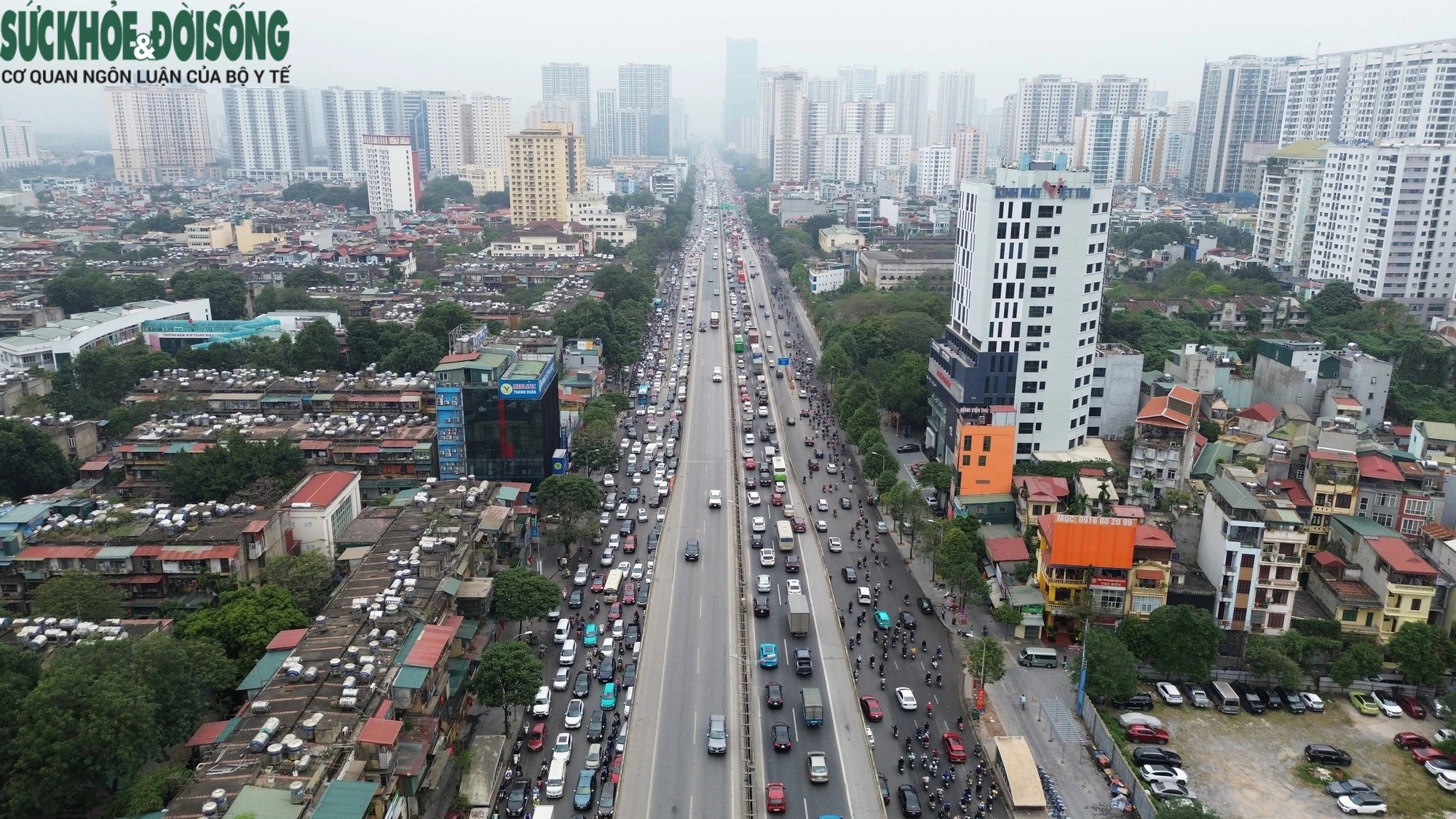 Ngày đi làm đầu tiên sau Tết, đường phố chật chội, người - xe chen chúc- Ảnh 7.