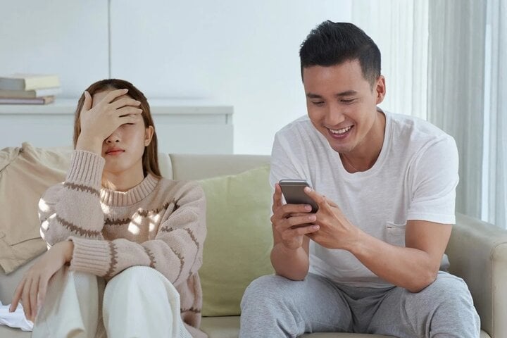 Đăng 10 bài lên mạng xã hội một ngày, chàng trai bị vợ chưa cưới đòi bỏ - Ảnh 3.