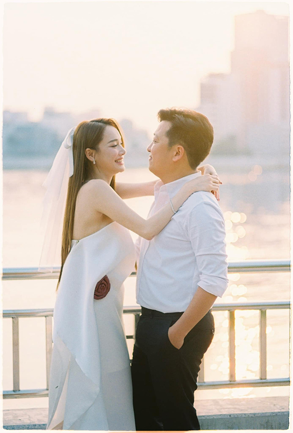 Mãn nhãn hình ảnh hạnh phúc sau 6 năm hôn nhân của Nhã Phương - Trường Giang - Ảnh 2.