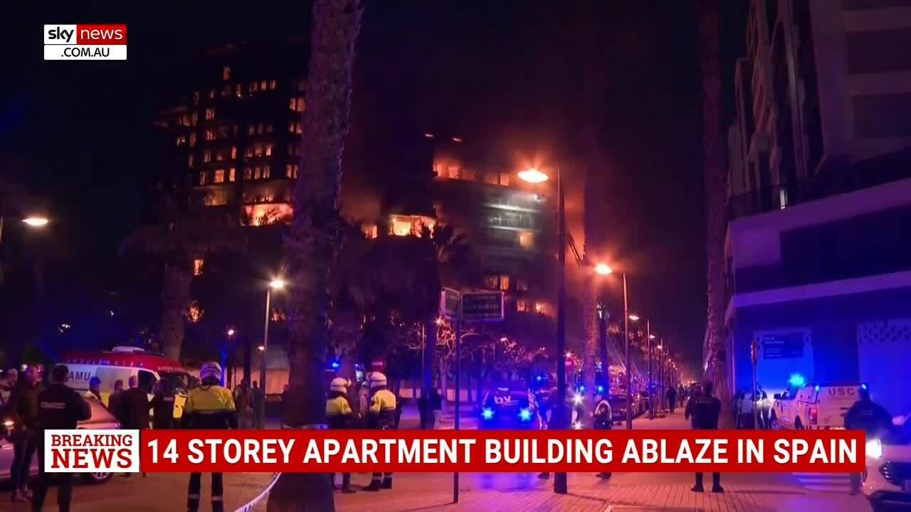 4 người chết, 20 người nghi tử vong vì cháy chung cư 14 tầng - Ảnh 1.
