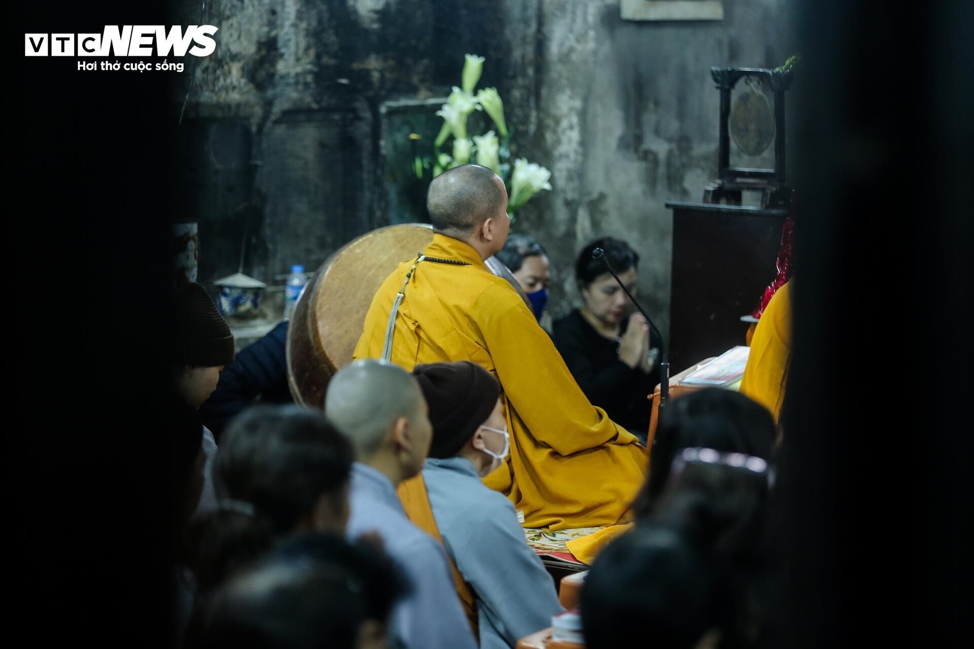 Chùa Phúc Khánh khác lạ trong lễ cầu an rằm tháng Giêng - Ảnh 11. Chùa Phúc Khánh khác lạ trong lễ cầu an rằm tháng Giêng - Ảnh 11.