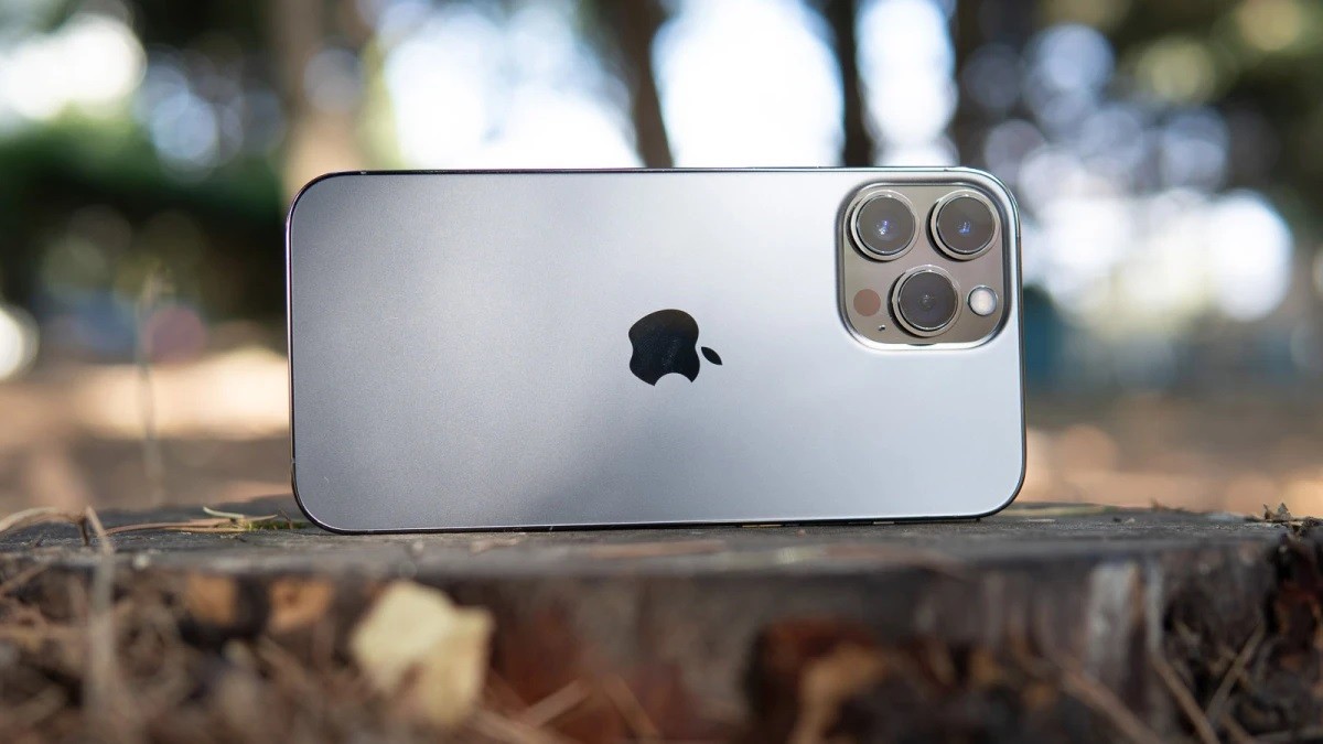 Giá iPhone 13, iPhone 13 Pro Max mới nhất: Giảm cực sâu sau Tết, trang bị mạnh không kém iPhone 15
