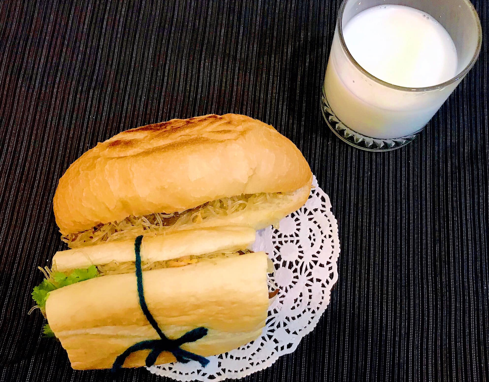 Độc lạ món bánh mì miến ngon khó cưỡng ngày lạnh - Ảnh 3.
