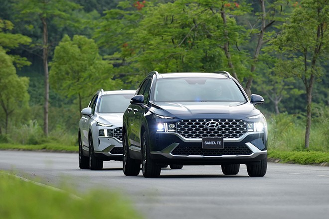 Giá lăn bánh Hyundai SantaFe 2024 mới nhất ra sao khiến Toyota Fortuner phải dè chừng? - Ảnh 5.