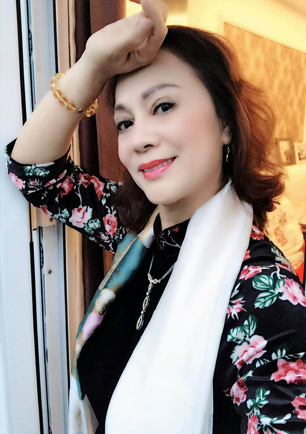 Đời thực tuổi xế chiều của mỹ nhân Hà thành xưa: NSƯT Hương Dung lên chức bà ngoại, sống giản dị bình yên - Ảnh 7.