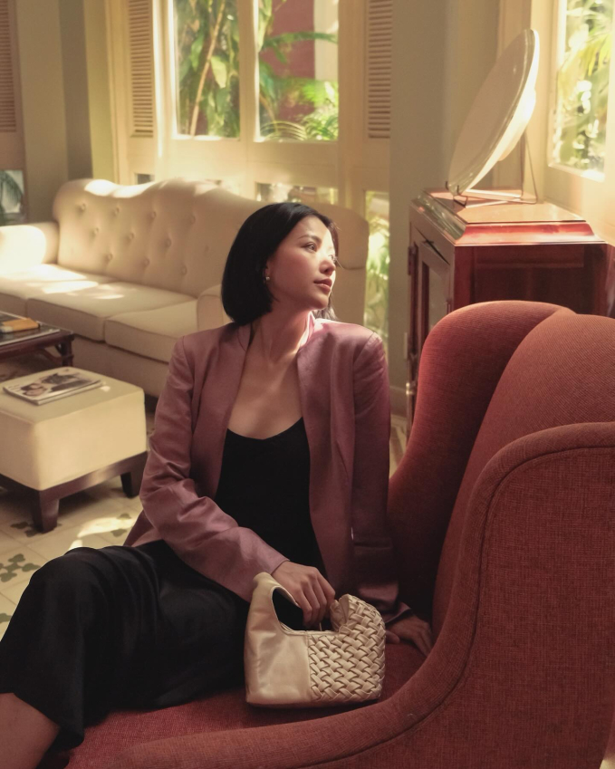 Tham khảo Hoa hậu Phương Khánh cách mặc đẹp và sang chảnh cho nàng tóc ngắn - Ảnh 7.