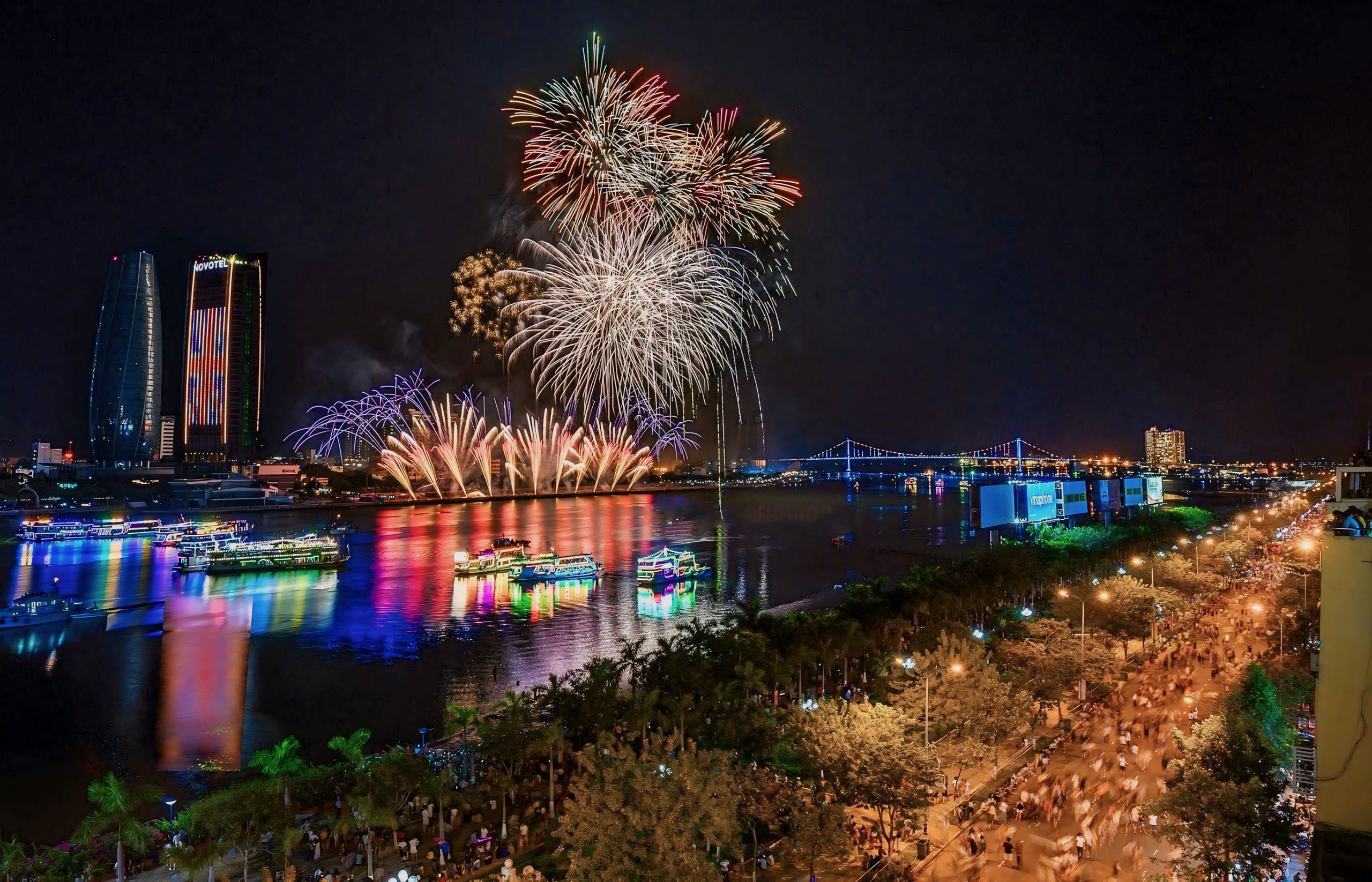 Sắp tới, hàng vạn người sẽ được chiêm ngưỡng màn thi pháo hoa quốc tế 2024 trên sông Hàn Đà Nẵng- Ảnh 4.
