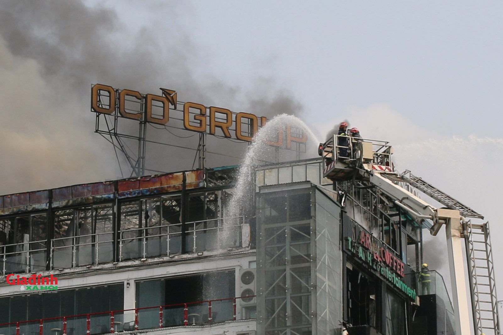 Hé lộ nguyên nhân cháy lớn tại tòa nhà 9 tầng tại ngã 5 nổi tiếng Hà Nội- Ảnh 4.