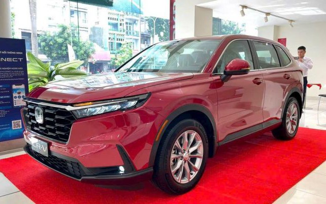 Giá lăn bánh Honda CR-V mới nhất giảm bất ngờ, Honda Tucson lo &quot;lép vế&quot;?