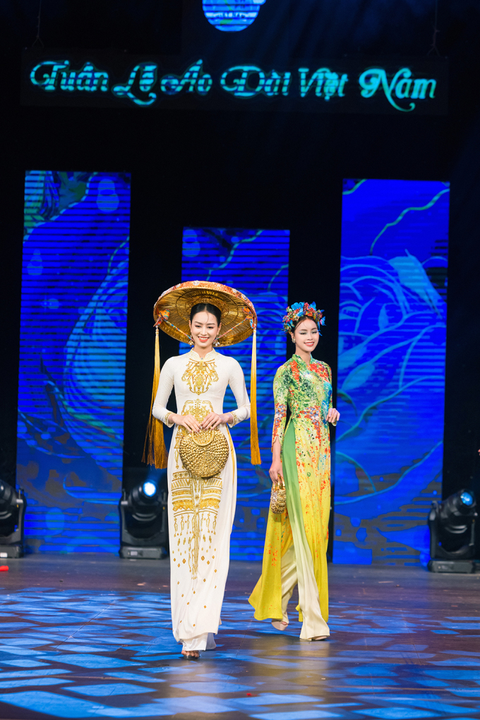 Mãn nhãn màn trình diễn áo dài của 57 NTK tại Tuần lễ áo dài Việt Nam 2024 - Ảnh 3.