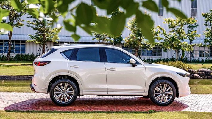 Giá lăn bánh Mazda CX-5 mới nhất 'rẻ không tưởng', Honda CR-V khó còn cửa cạnh tranh - Ảnh 2.