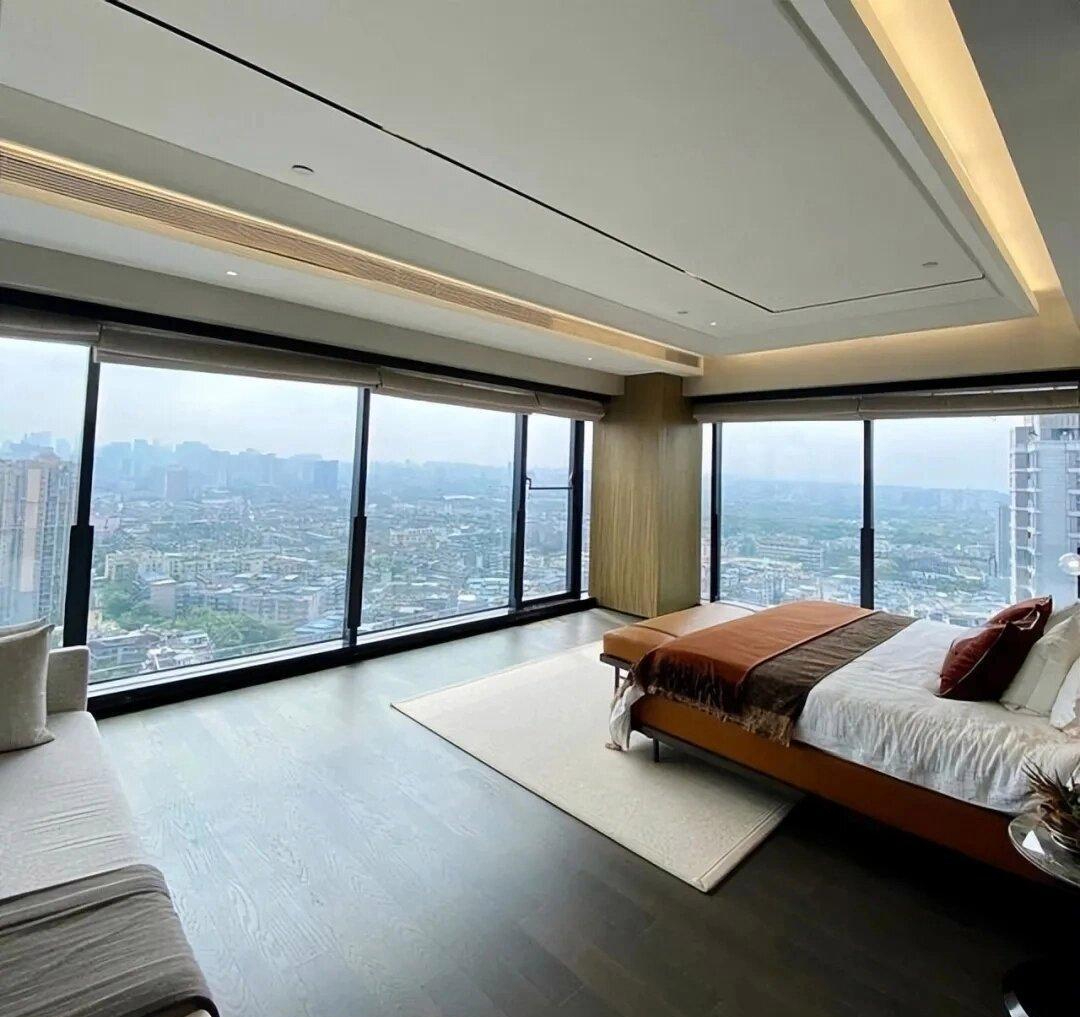 Cận cảnh căn hộ 82 tỷ của Triệu Lộ Tư: Sang chảnh từng centimet, thú vị nhất là bồn tắm 'lộ thiên' view đỉnh chóp- Ảnh 9.