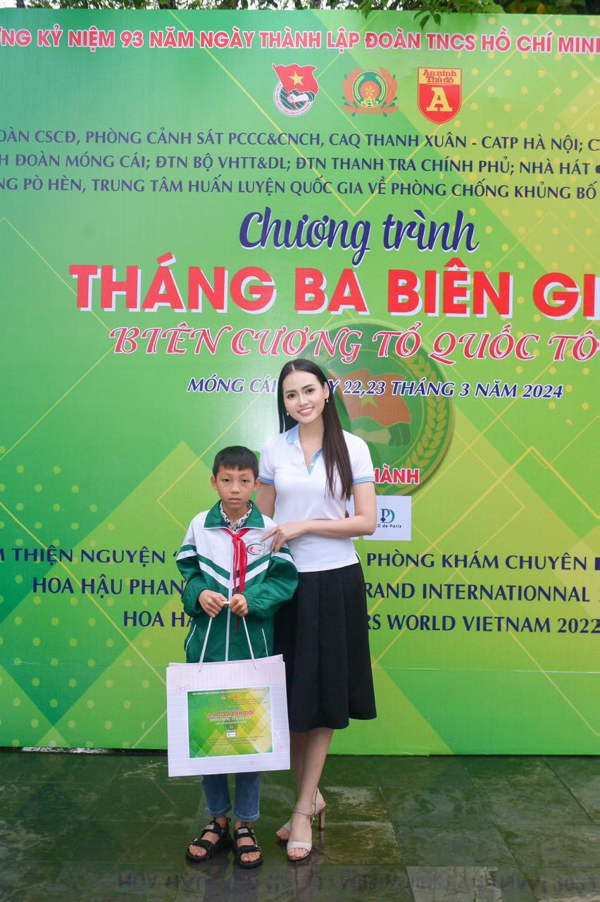 Mrs World Vietnam Bích Hạnh đồng hành thiện nguyện cùng các chiến sĩ công an, biên phòng- Ảnh 2.