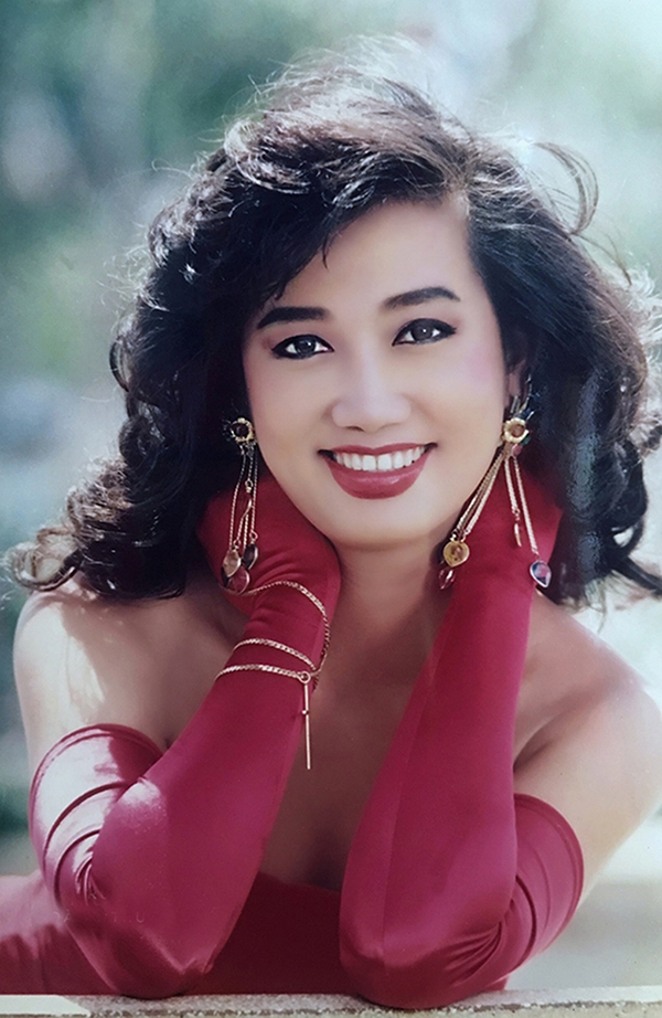 Tuổi U60 của Kim Khánh - mỹ nhân sexy thập niên 90: Sống độc thân hạnh phúc sau biến cố tình cảm  - Ảnh 2.