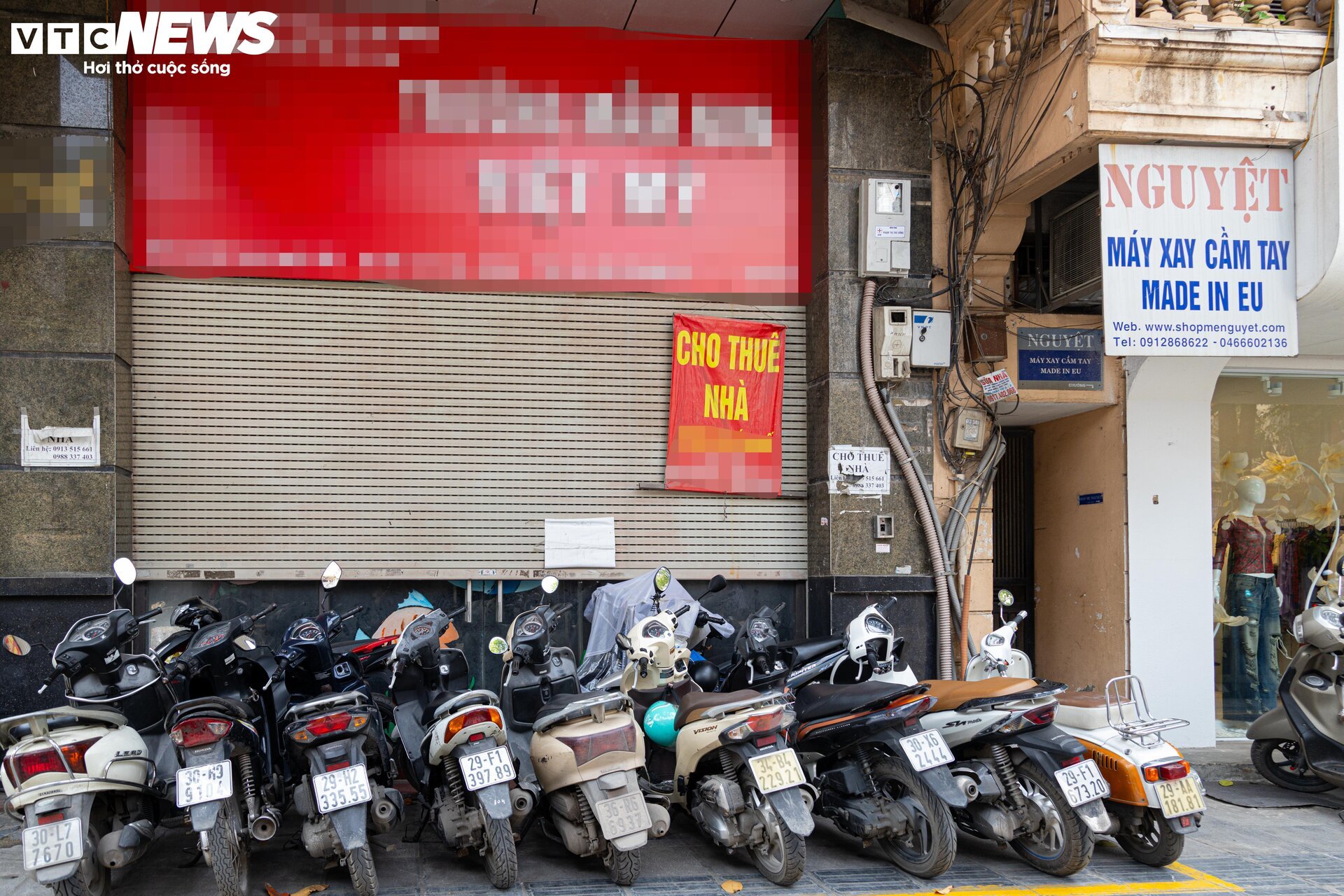 Hàng chục cửa hàng trên đất vàng phố Huế, Hà Nội đóng cửa, treo biển cho thuê - Ảnh 11.
