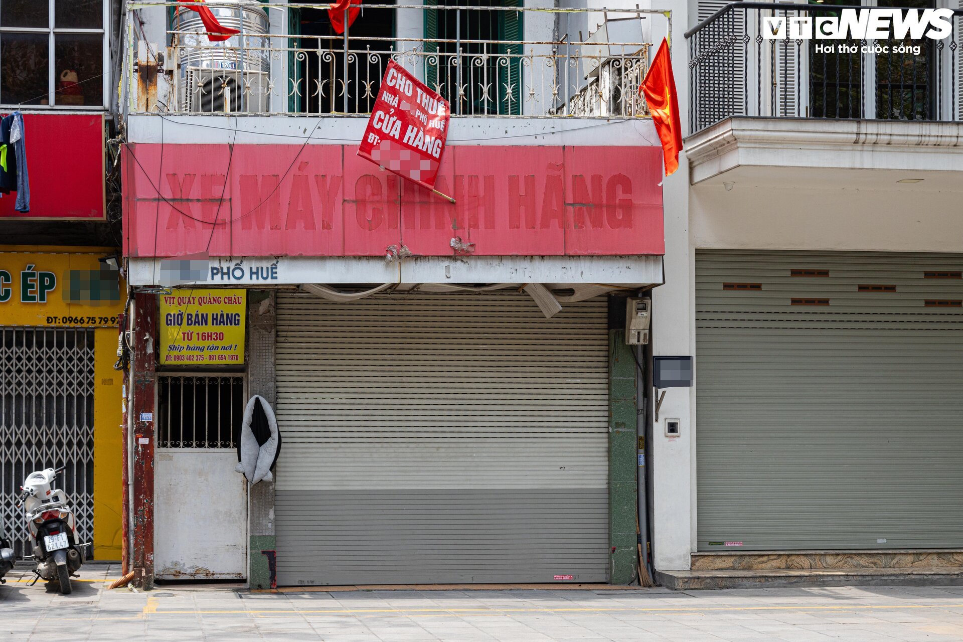 Hàng chục cửa hàng trên đất vàng phố Huế, Hà Nội đóng cửa, treo biển cho thuê - Ảnh 6.