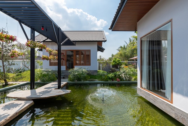 Nhà vườn Tây Ninh thiết kế phòng ngủ đặc biệt lửng lơ trên mặt nước - Ảnh 14.