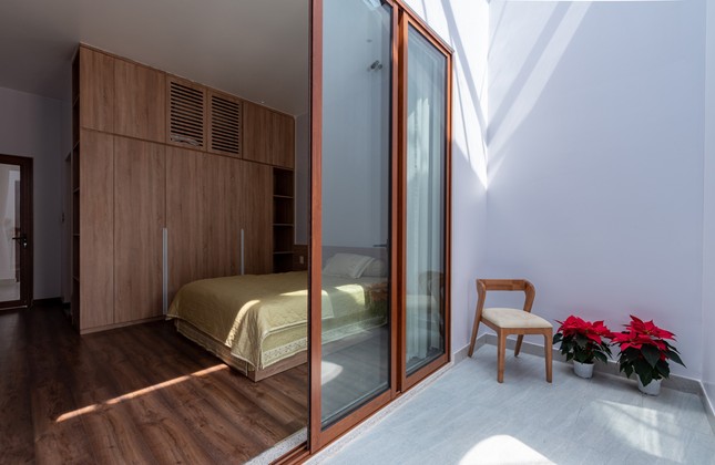 Nhà vườn Tây Ninh thiết kế phòng ngủ đặc biệt lửng lơ trên mặt nước - Ảnh 8.