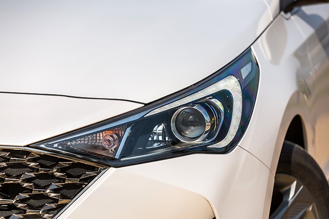 Giá lăn bánh Hyundai Accent mới nhất: Giảm cực rẻ, Toyota Vios và Honda City 'lép vế' - Ảnh 6.