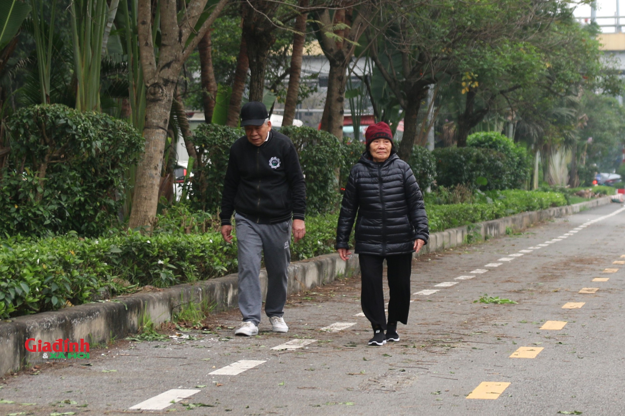 Hiện trạng tuyến đường dành riêng cho xe đạp ở Hà Nội ra sao sau hơn một tháng thí điểm- Ảnh 6.